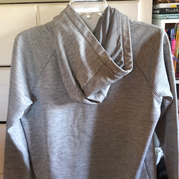 Heather grey under armour hoodie - Picture 4 of 6